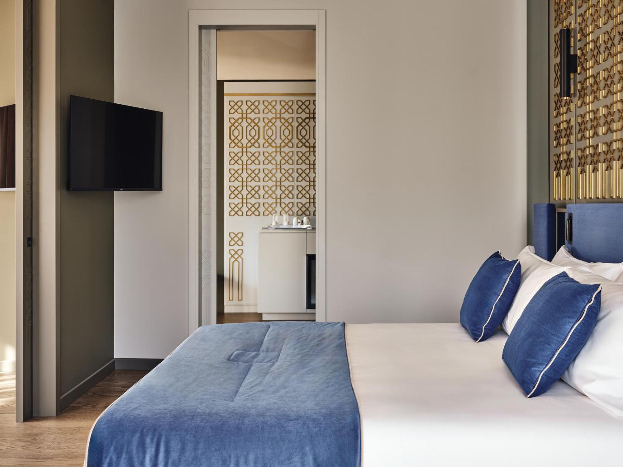 Corner Suite