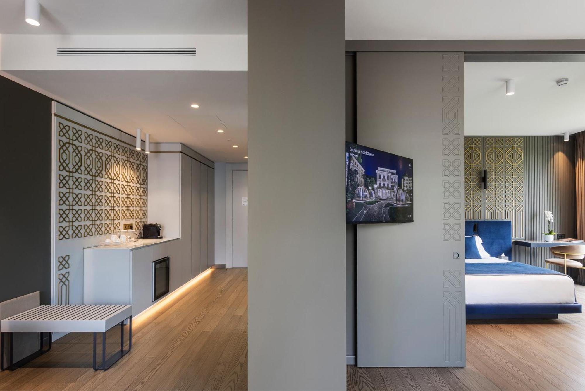 Corner Suite