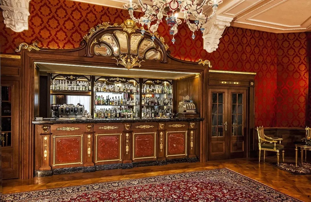 Hotel Regina Palace-1